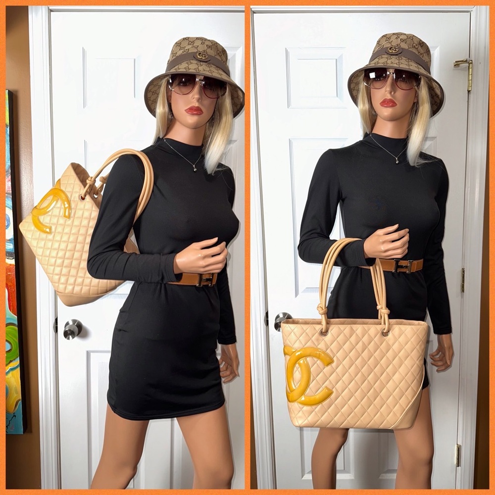 💃🏻💞🐩Authentic CHANEL Beige Quilted Lambskin Leather Cambon Tote Bag.